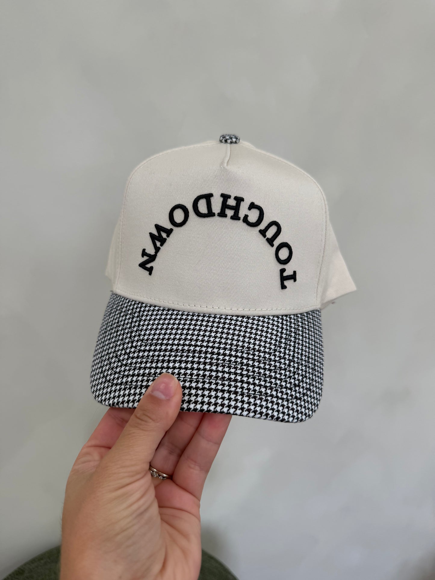Touchdown Embroidered Hat - black/white
