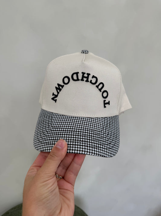 Touchdown Embroidered Hat - black/white