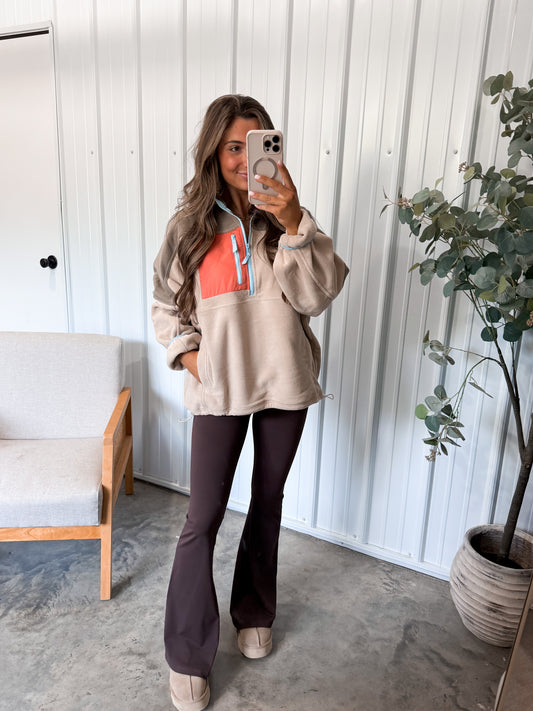 North Fleece Pullover- Sandy Taupe