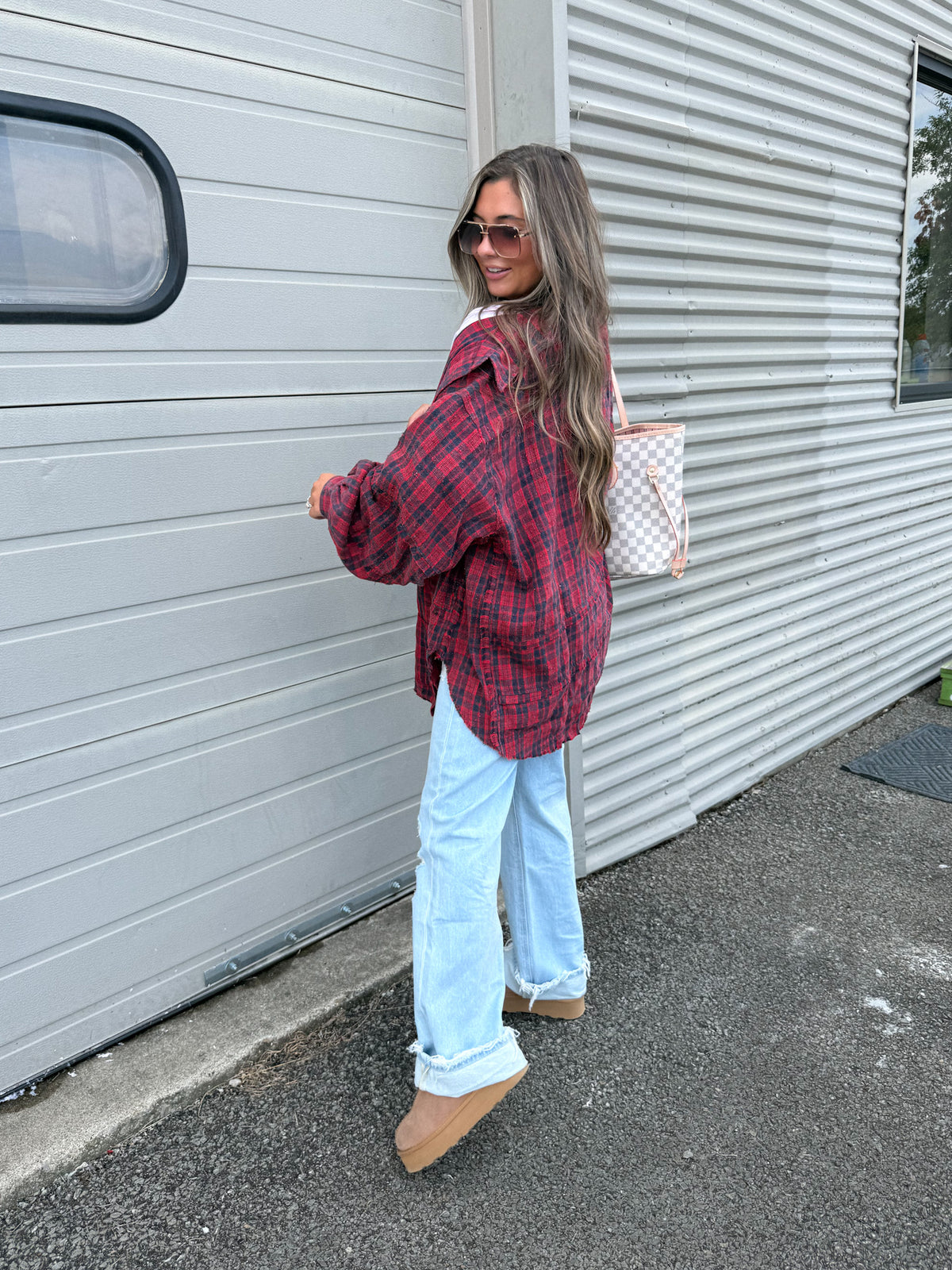 Distressed Wavelyn Flannel - red