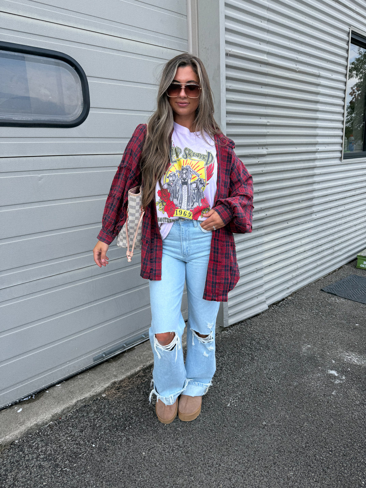 Distressed Wavelyn Flannel - red