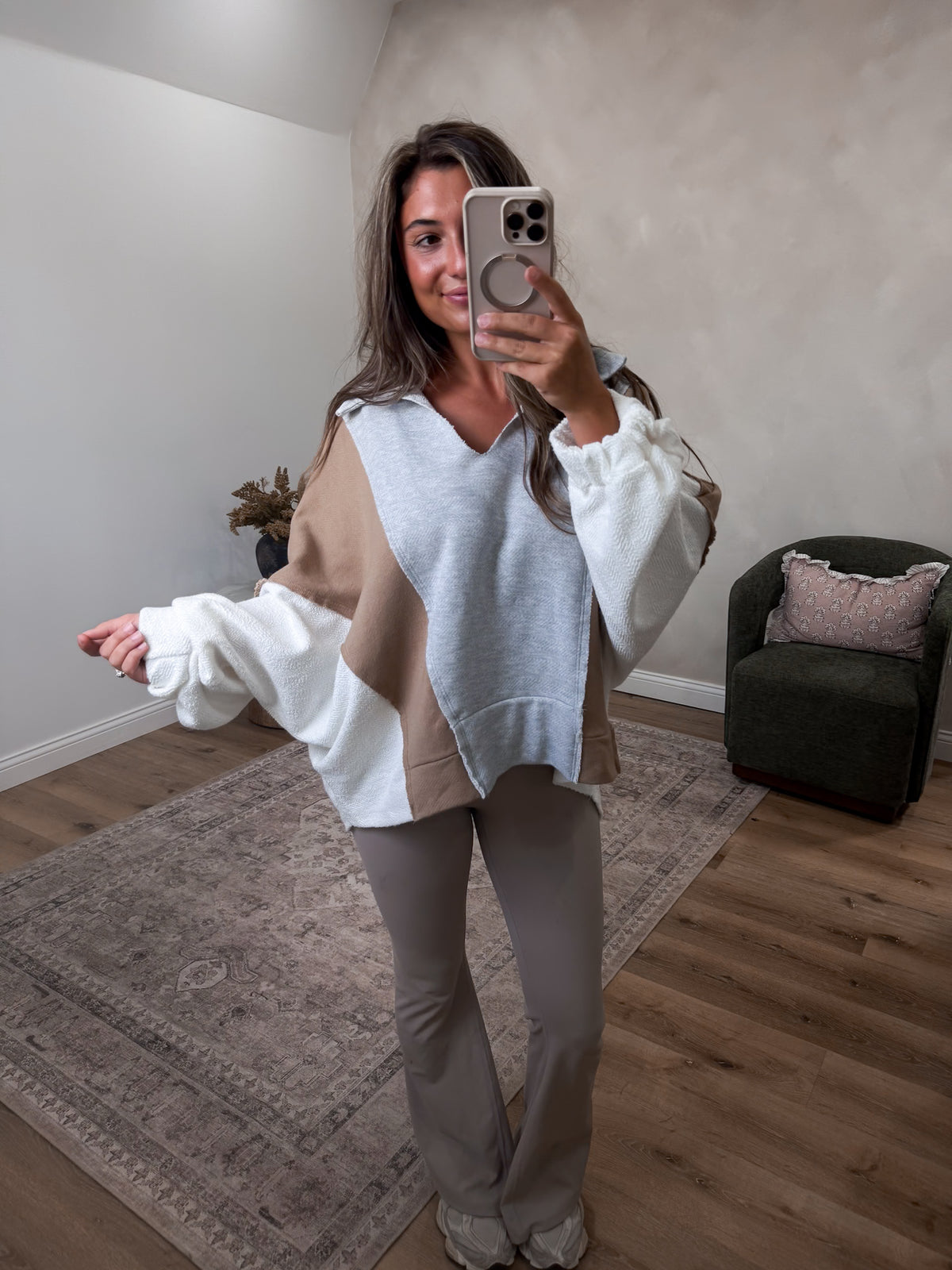 Blake Oversized V-Neck Pullover - taupe