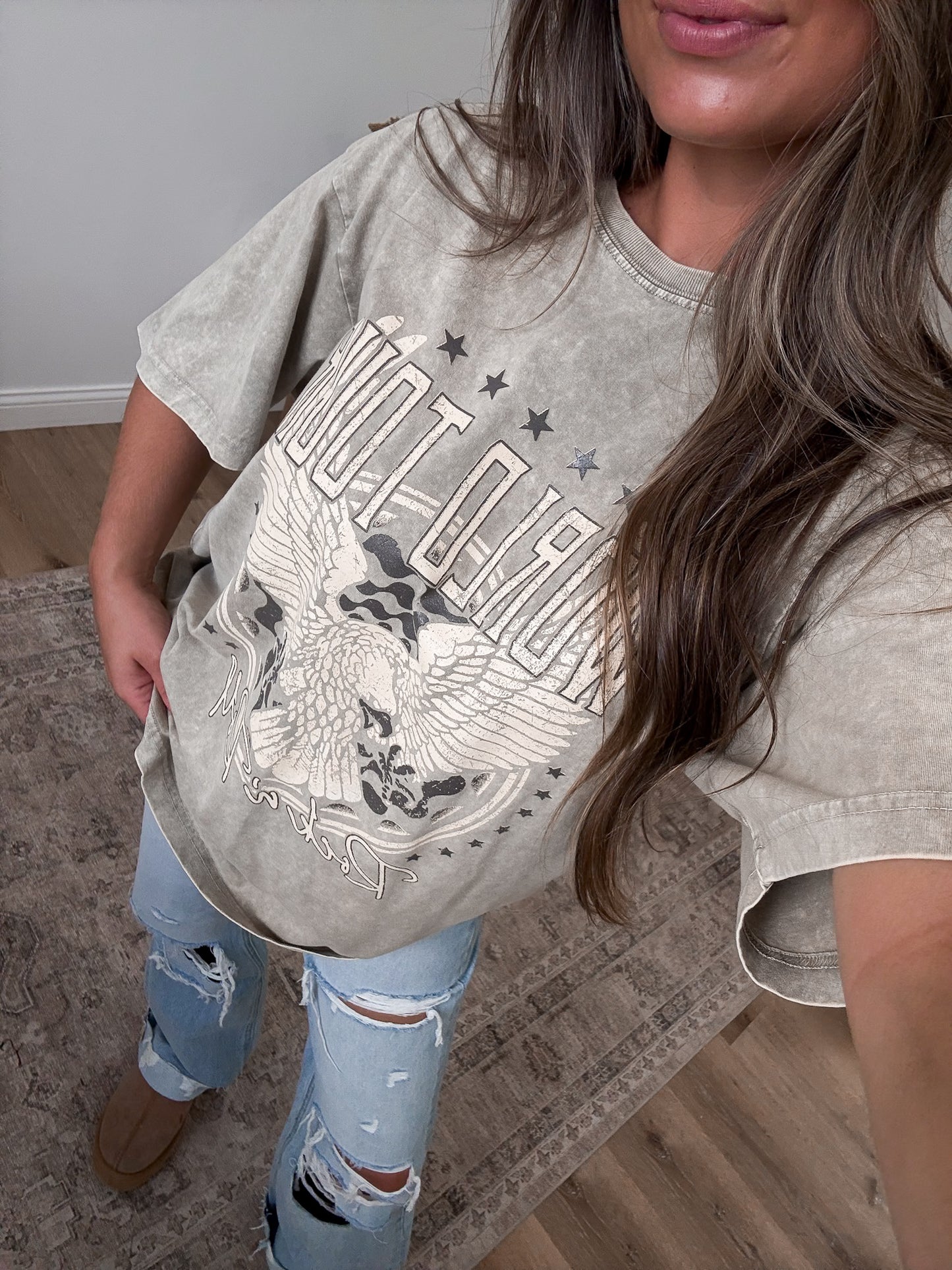 World Tour Rock N Roll Vintage Eagle Tee - mocha