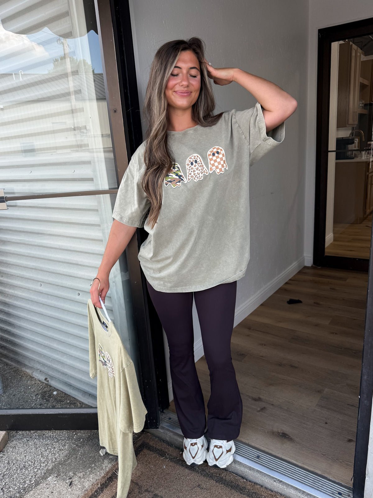 Bougie Boo Graphic - mocha