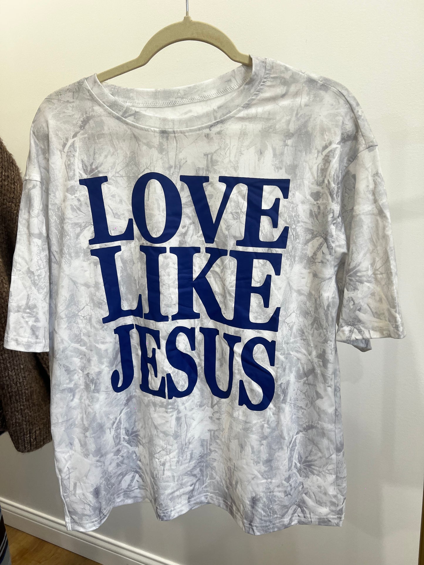 NEW Love Like Jesus Camo Graphic