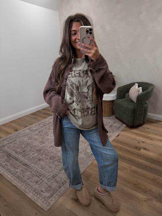Free Bird Vintage Washed Graphic - mocha