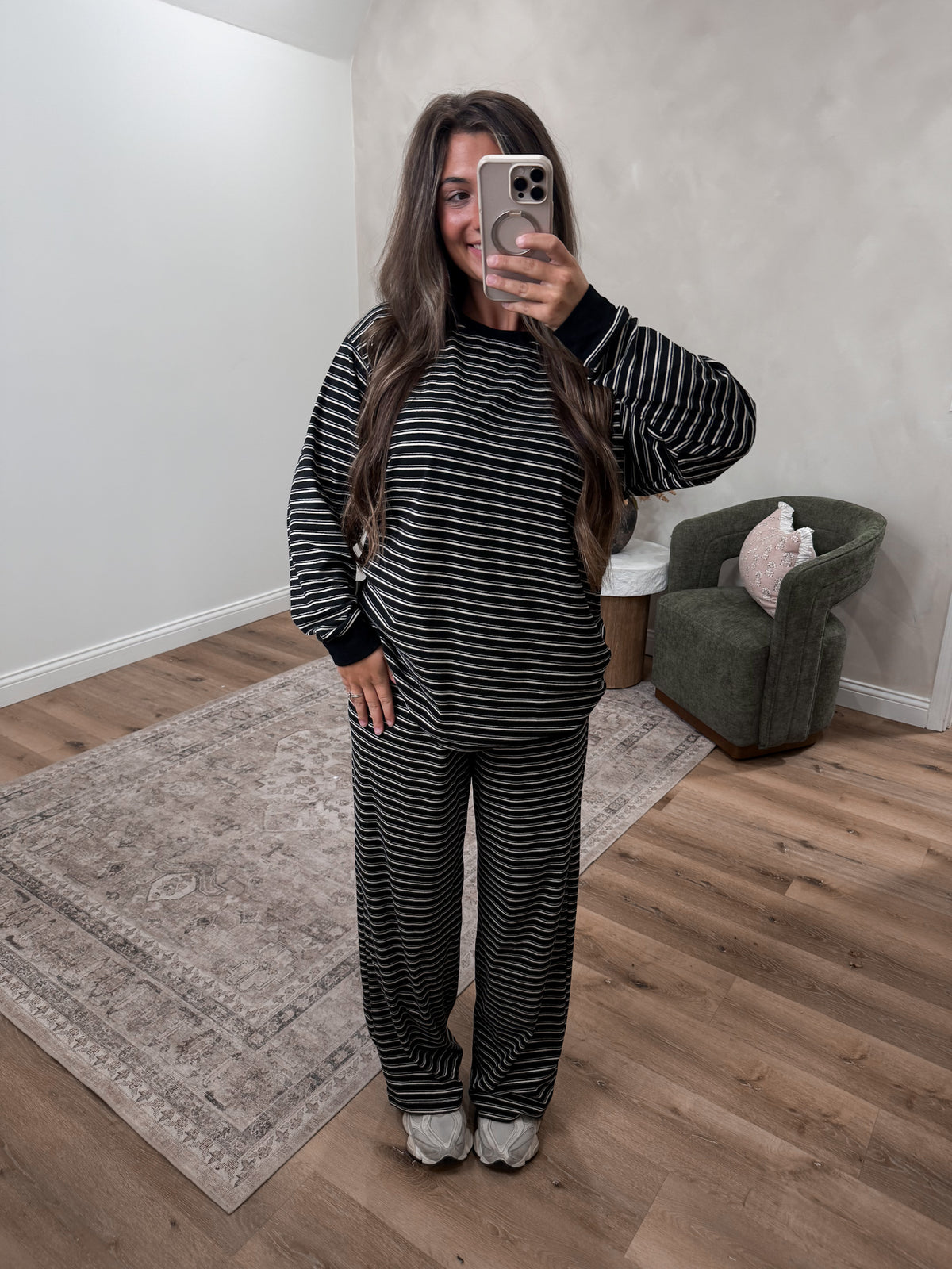 Cozy Cabin Striped Lounge Set - black