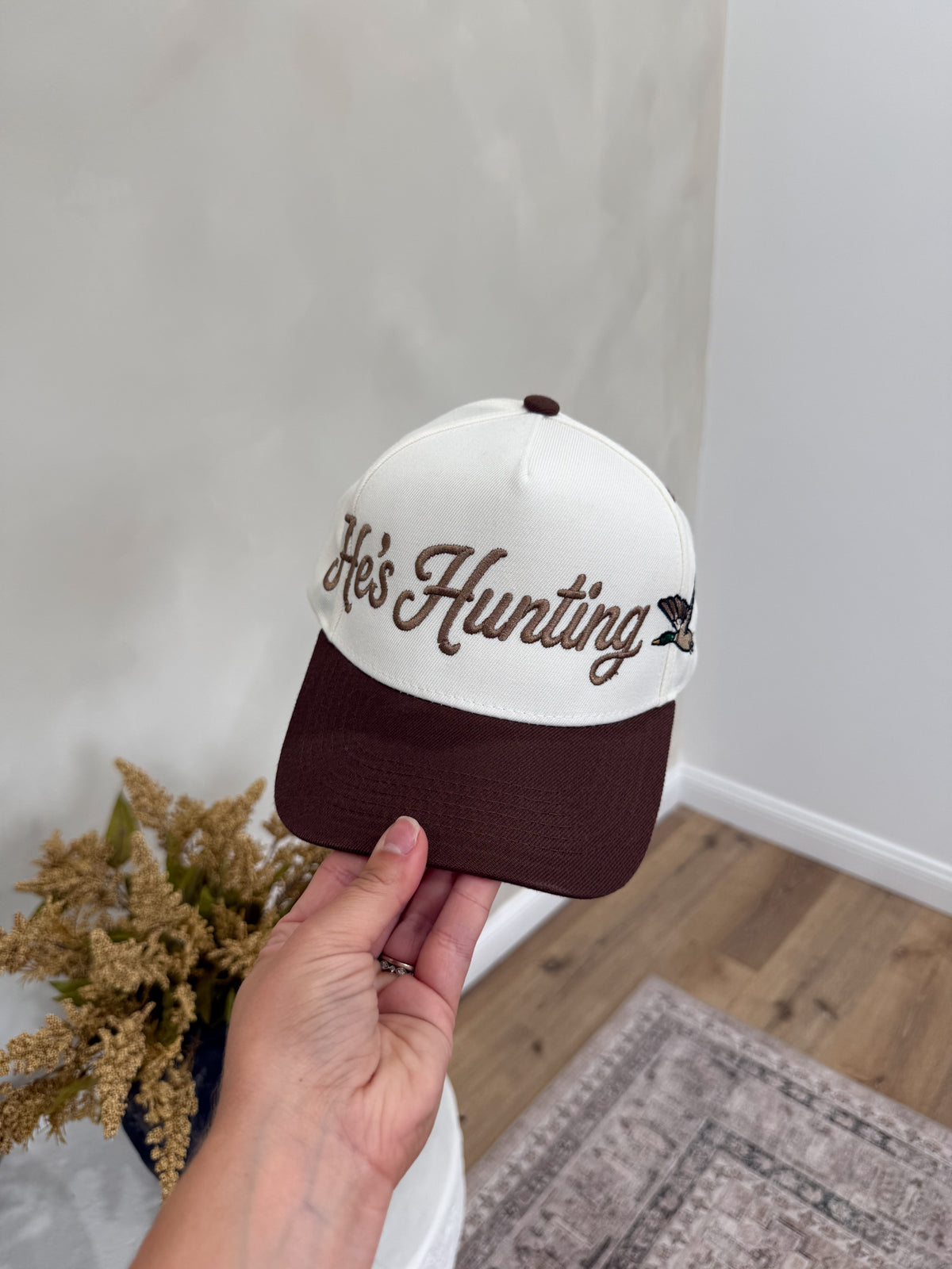 He's Hunting Trucker Hat - beige/brown