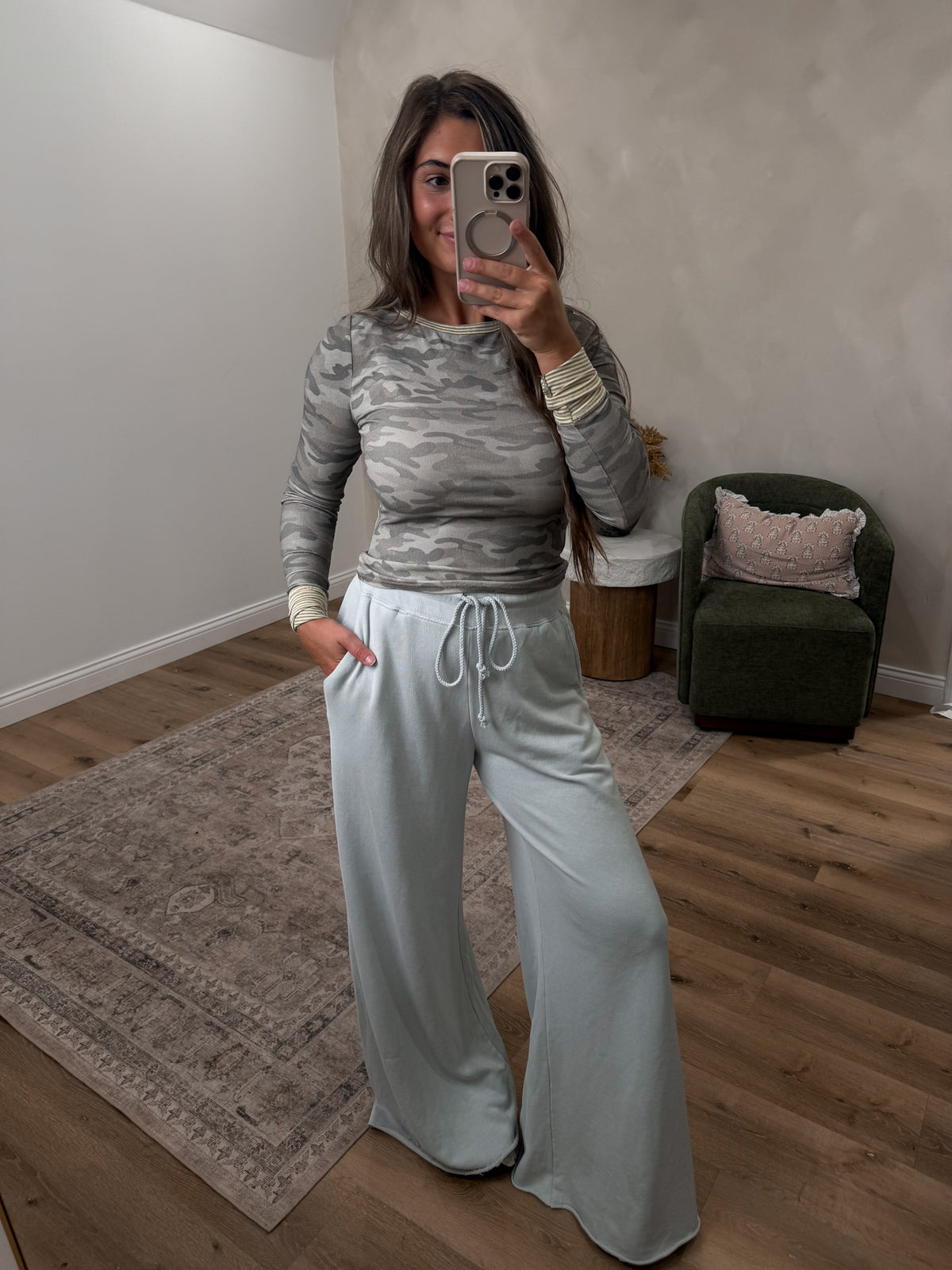 Taegen Camo Washed Top - grey