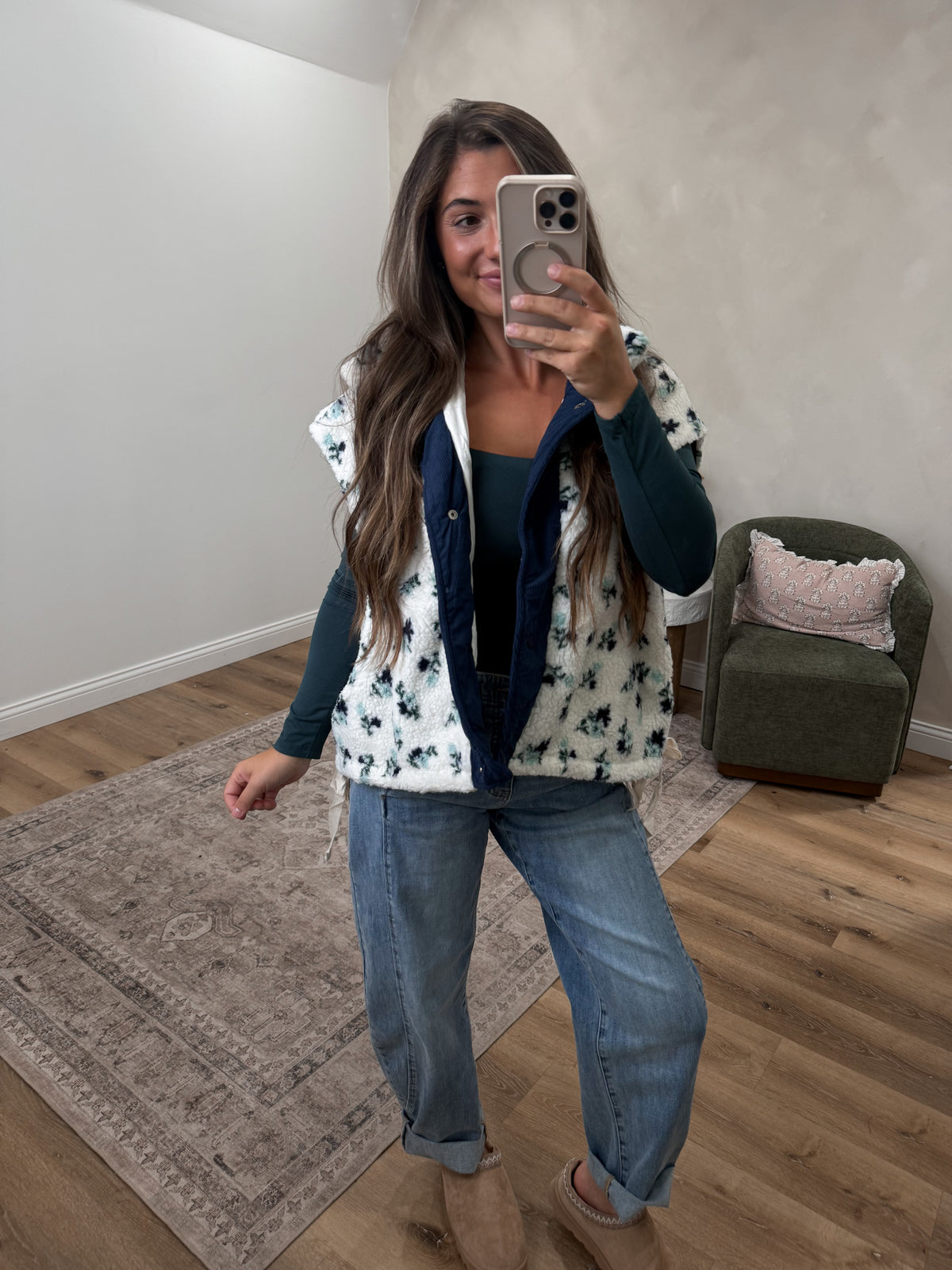 Golden Pines Floral Sherpa Vest - blue