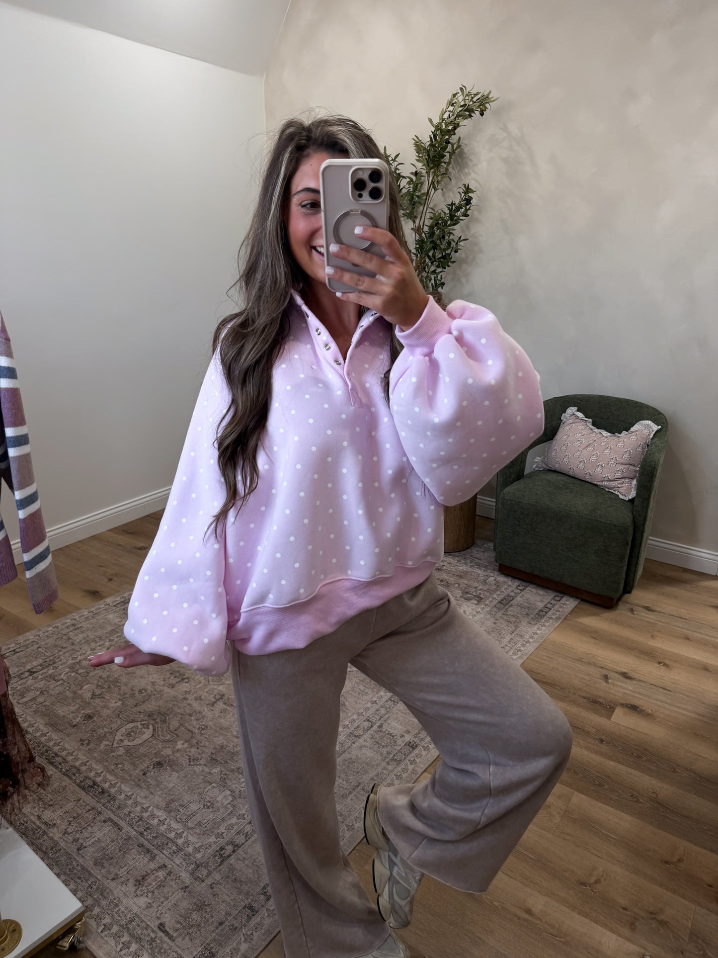 Luxe Piper Pullover - pink dots