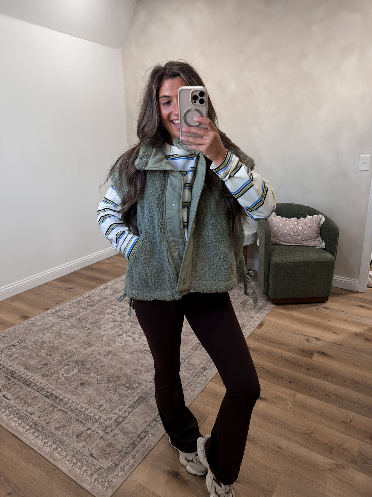 Making Memories Sherpa Vest - olive
