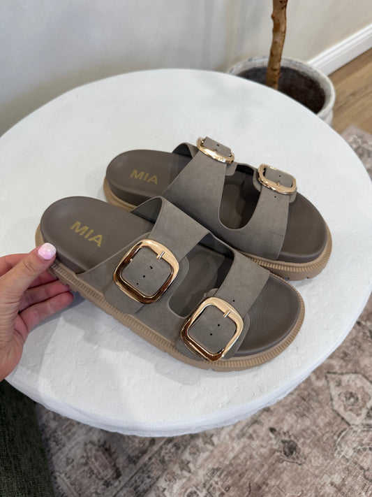 Earthloom Sandals - taupe