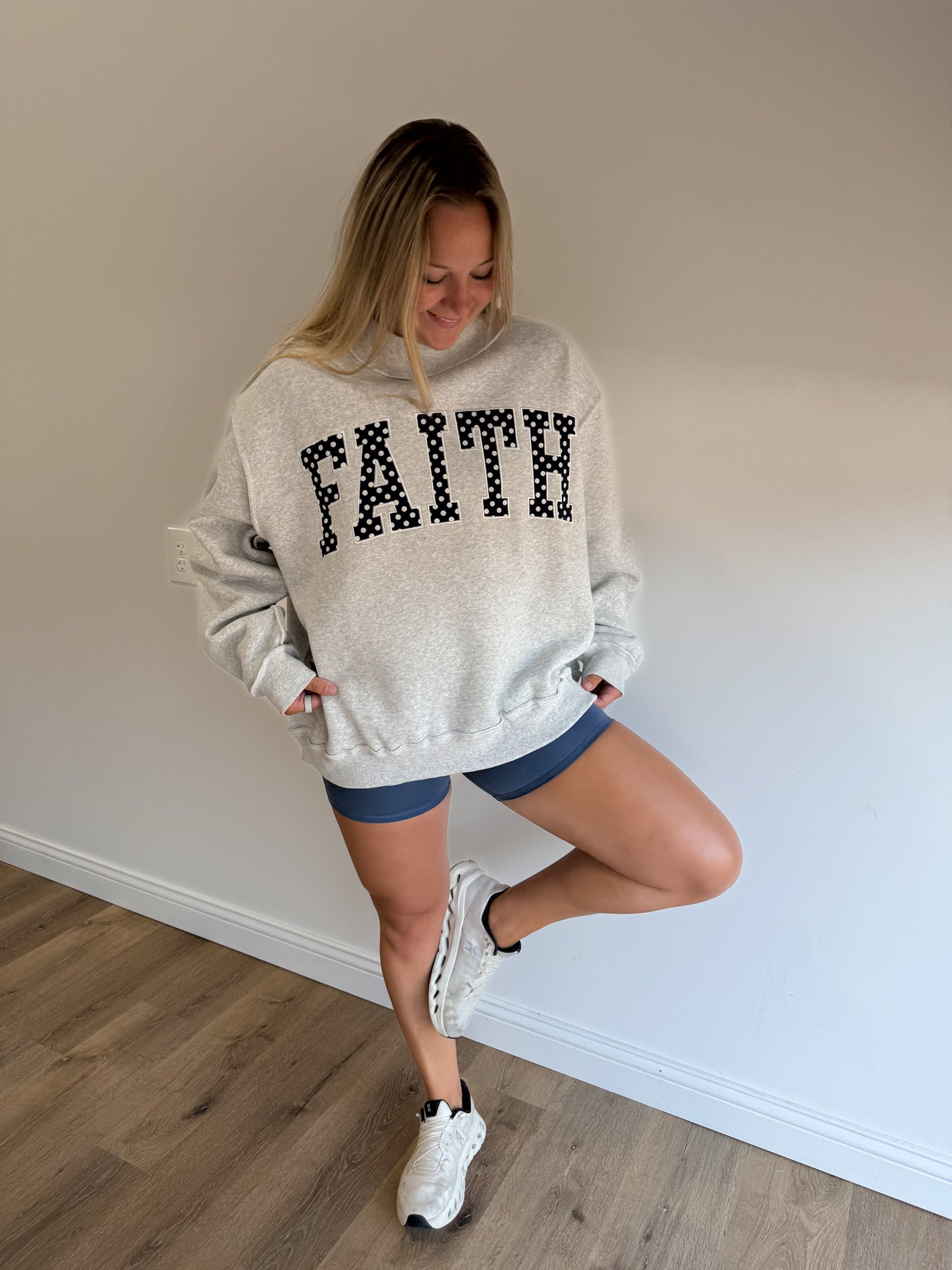 FAITH Embroidered Mock Neck Pullover - heather grey/polka dot