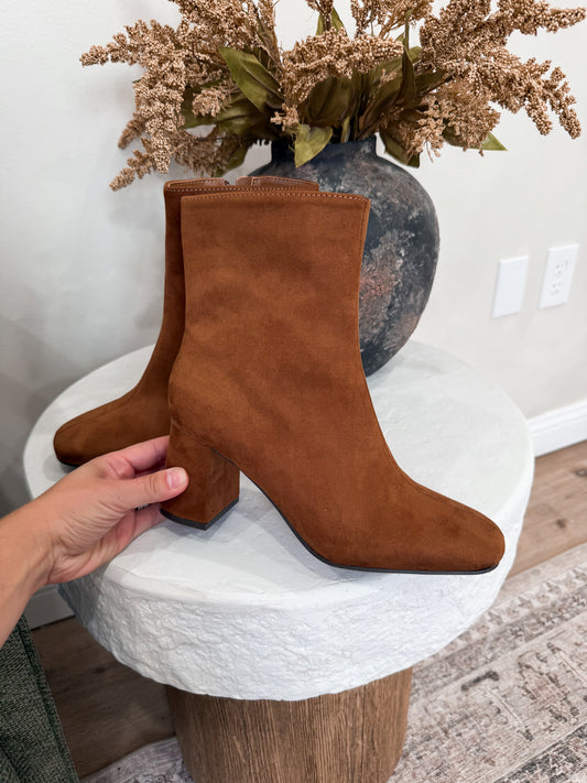 Jessie Block Ankle Boots - tobacco suede