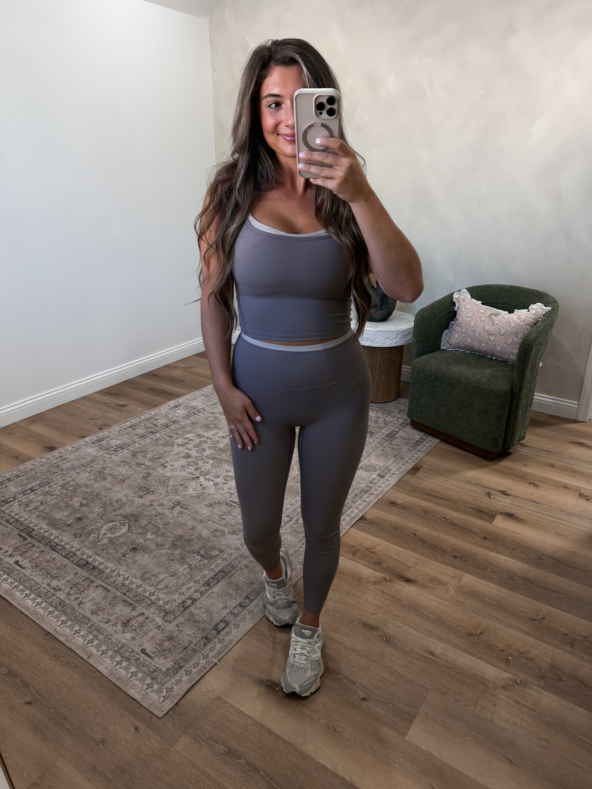 Pretty Motion Contrast Active Set  - taupe combo