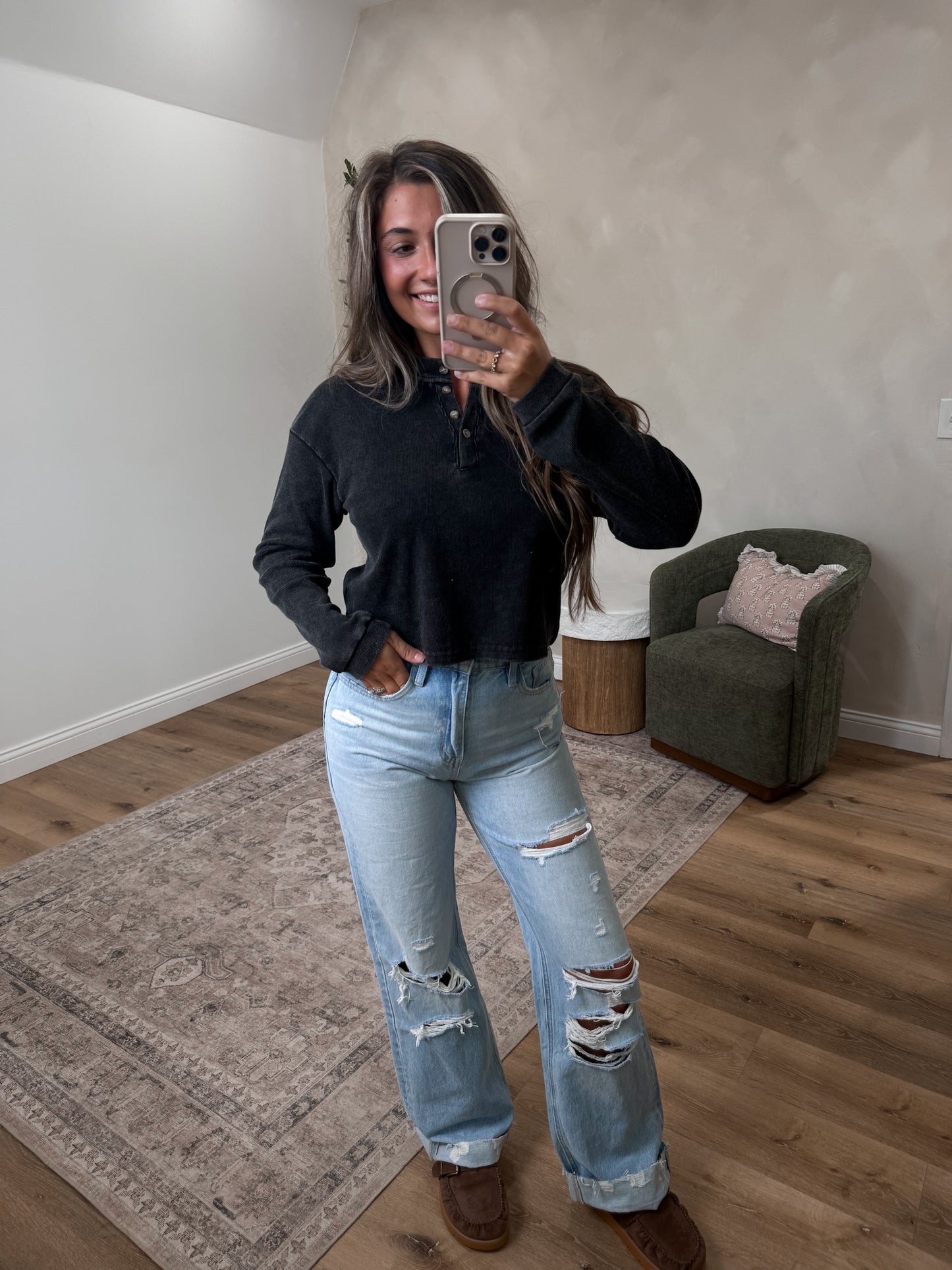 Millie Buttoned Henley Top - black