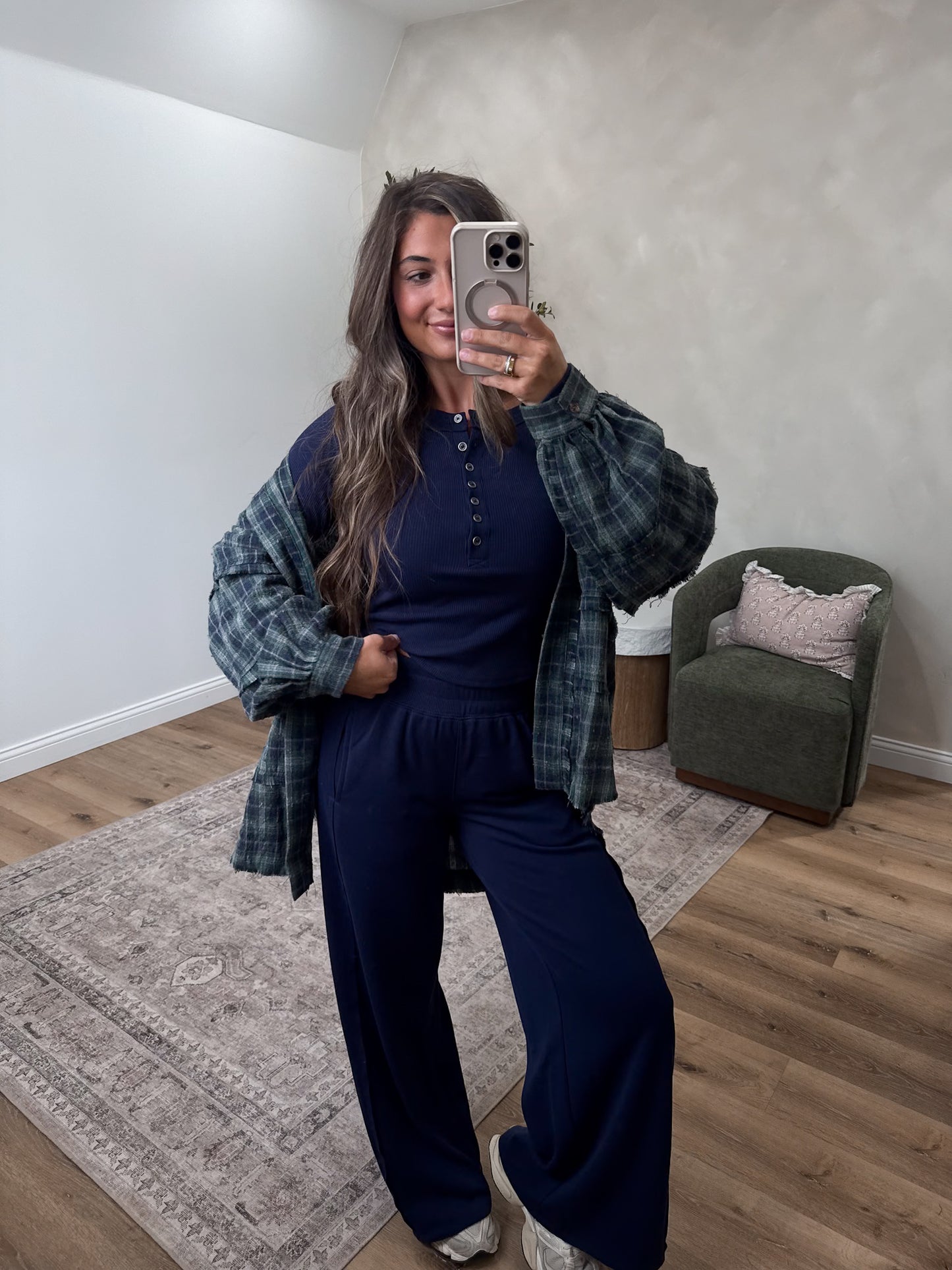 Distressed Wavelyn Flannel - pine green