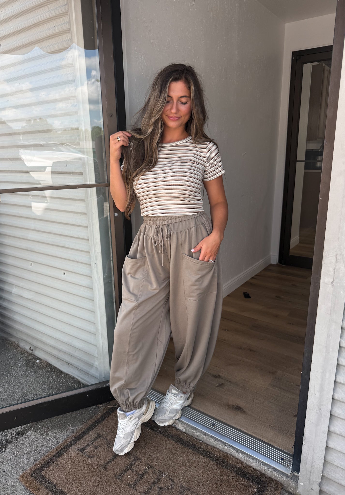 Wren Wide Leg Joggers - olive