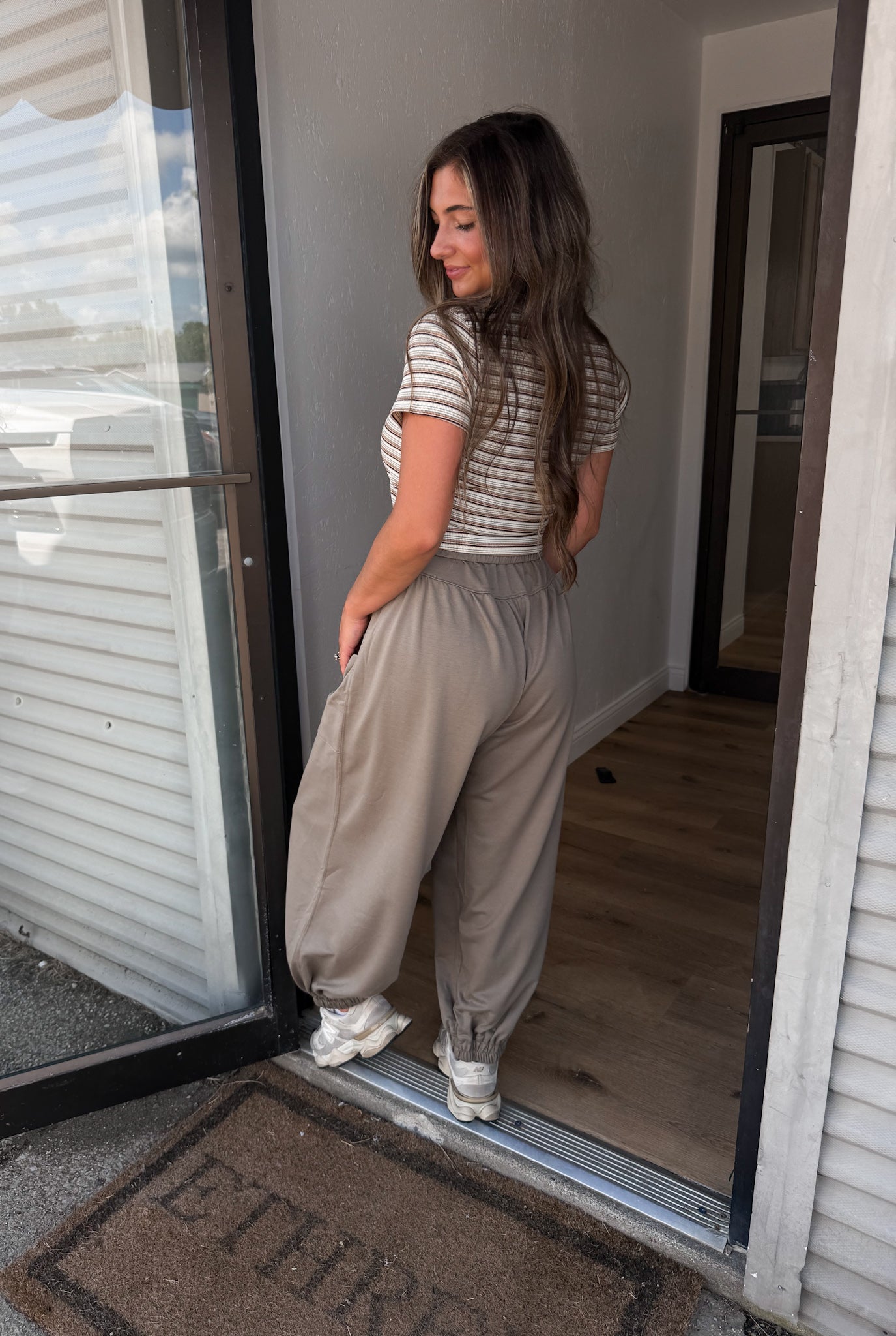 Wren Wide Leg Joggers - olive